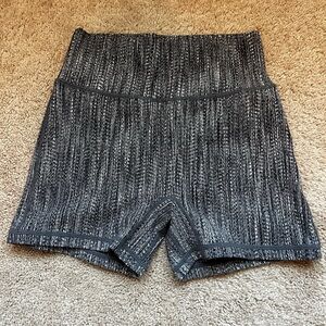 Ptula Peak Shorts 4”